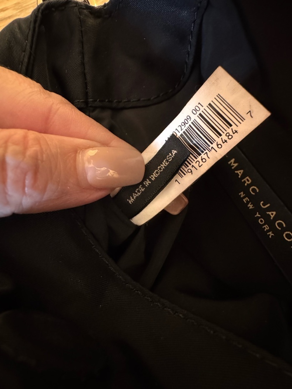 Marc Jacobs Black Nylon Crossbody Bag - Picture 9 of 12
